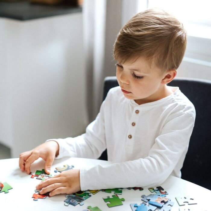 Puzzle Strażak Sam 3 x 50 el. Ekipa z remizy - Układanie puzzli