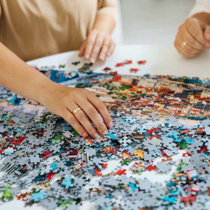 Puzzle 600 el. 40-lecie Trefl - Królewna Śnieżka - układanie puzzli