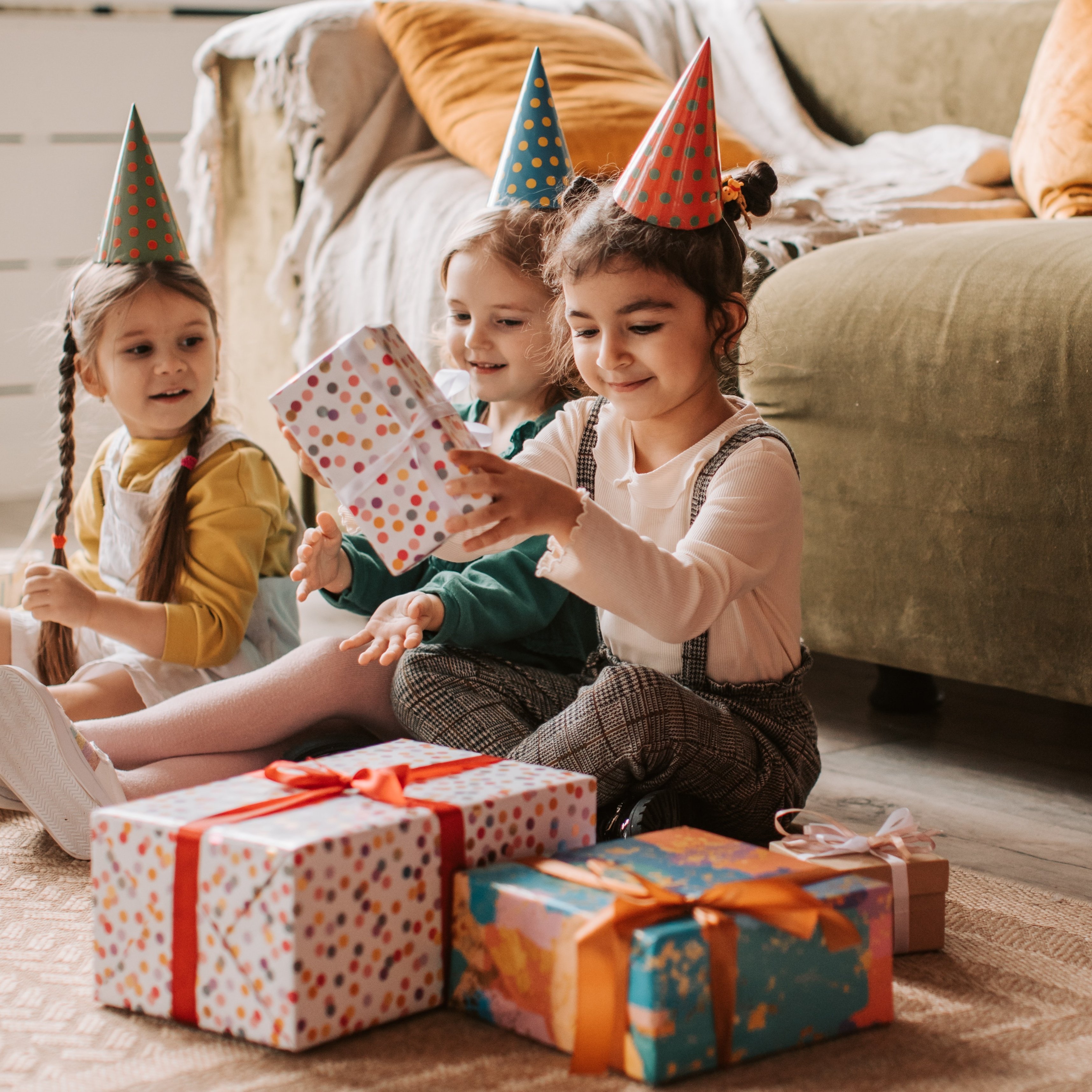 5 pomysłów na prezent dla dzieci – zabawki drewniane do 100 zł