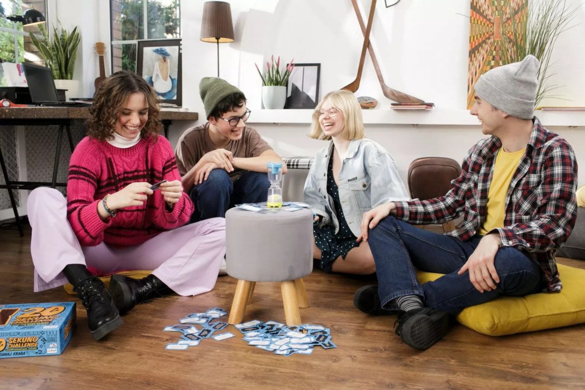 Najlepsze gry imprezowe 2026 – ranking Trefla. Co wybrać na domówkę?