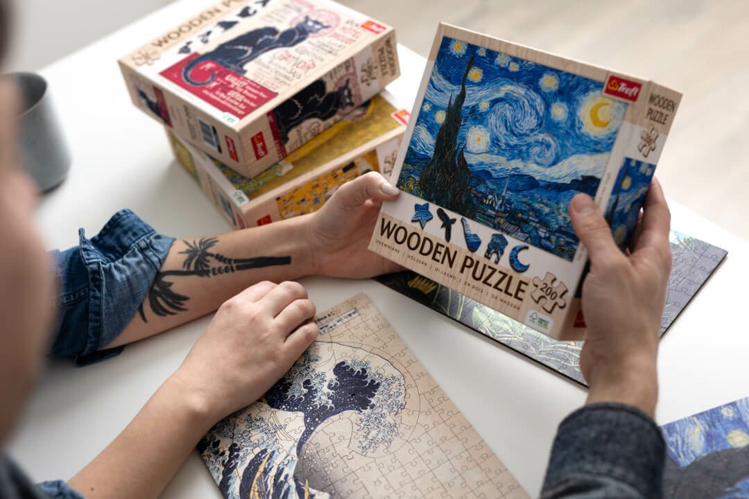 Wooden Puzzle - wybitne dzieła sztuki w formie drewnianych puzzli