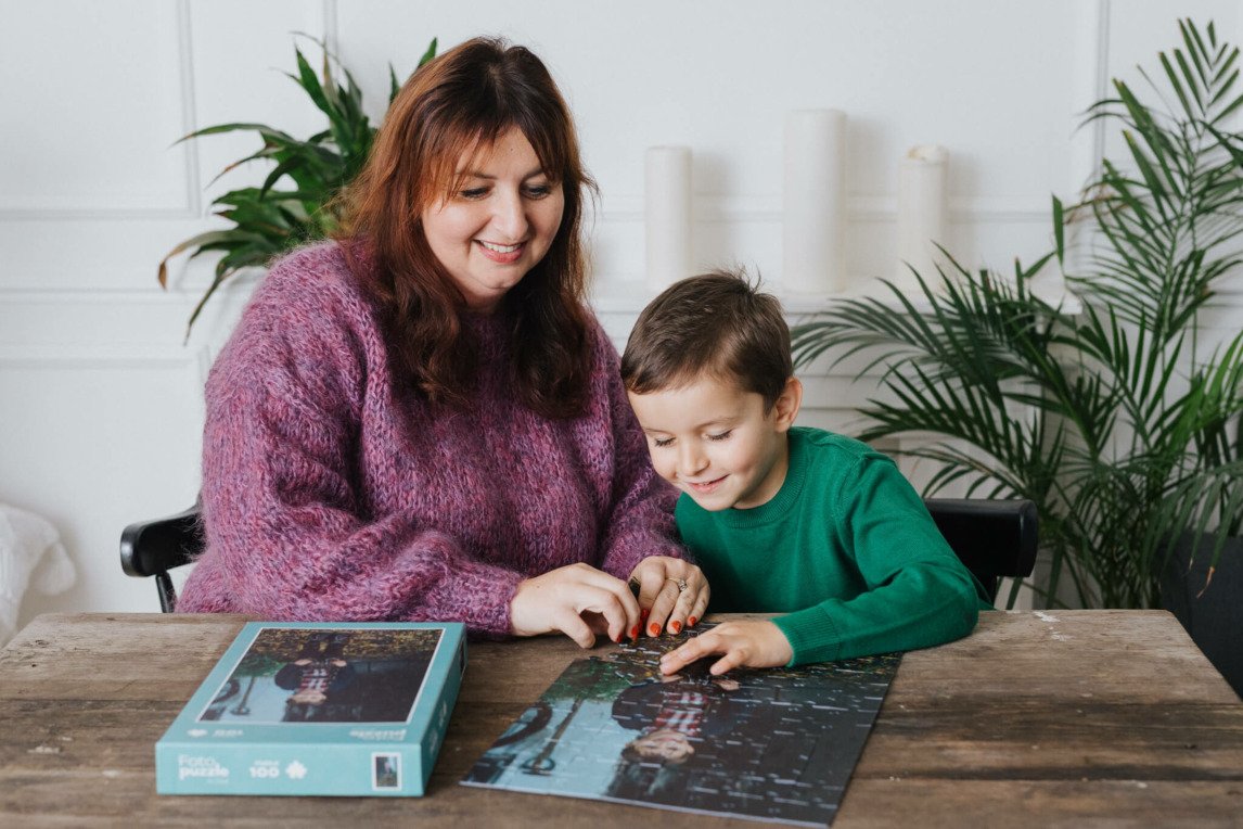 Puzzle personalizowane - prezent na Dzień Mamy, który układa się w emocje