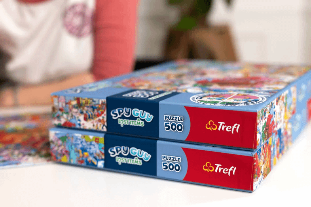 Take up detective challenges with Trefl and discover the jigsaw puzzle version of Spy Guy!